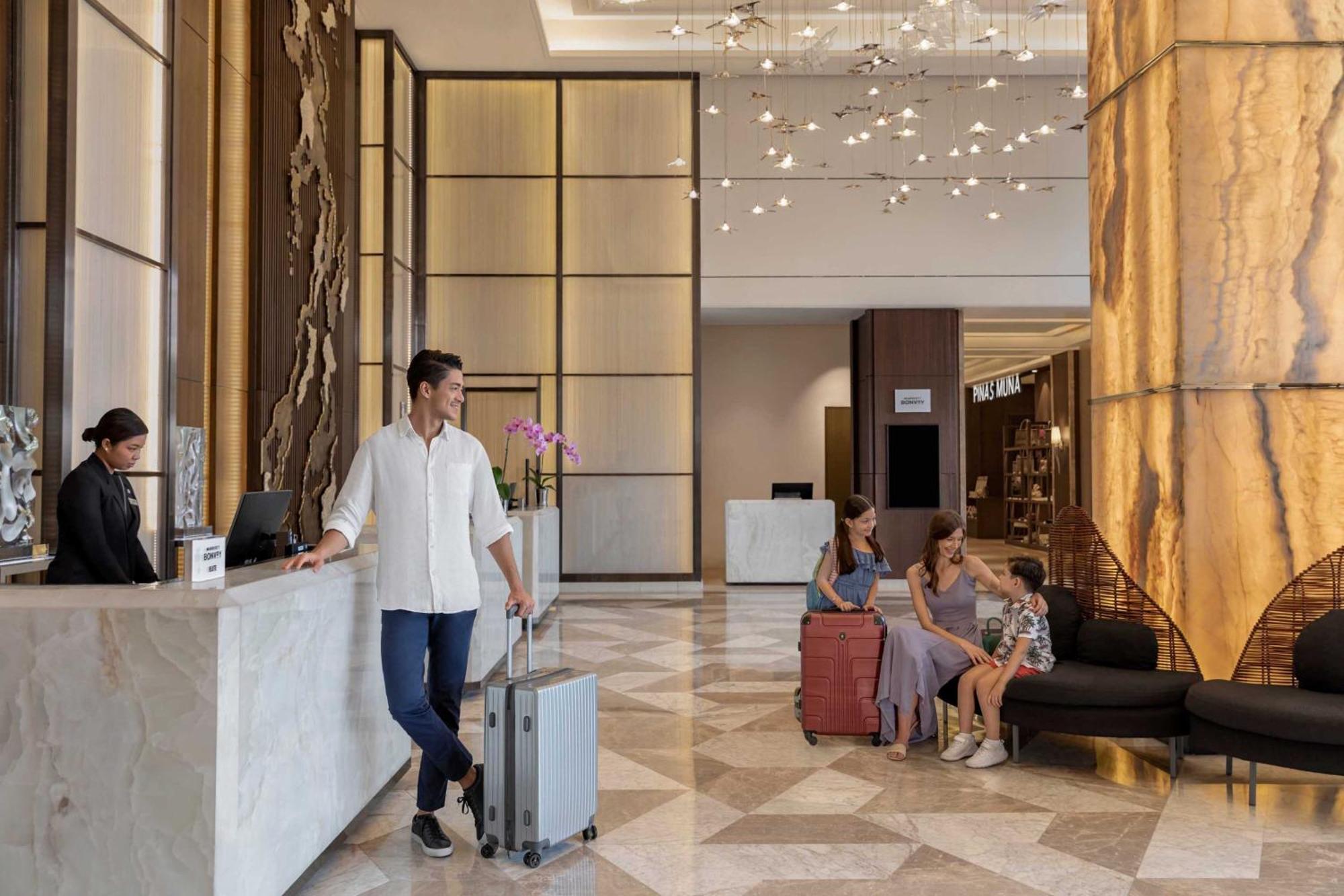 Sheraton Manila Hotel מראה חיצוני תמונה